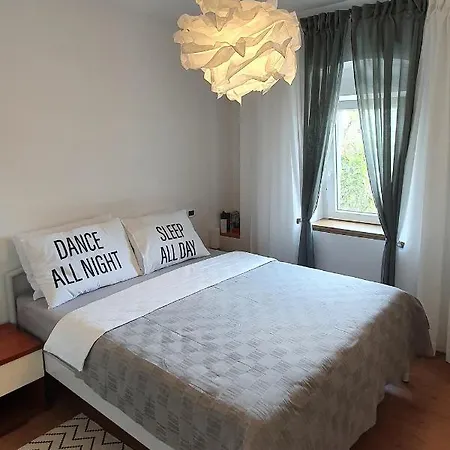 아파트 Pretty Little Thing Called Teranino *