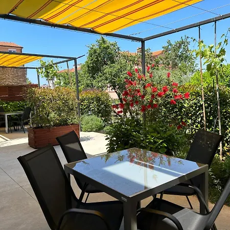 Pretty Little Thing Called Teranino Апартаменти *