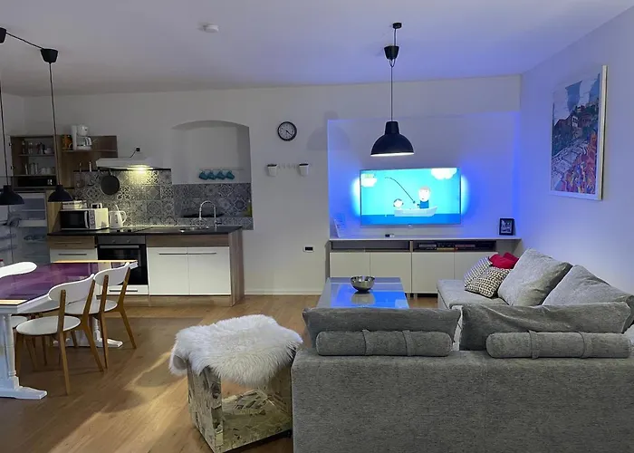 Pretty Little Thing Called Teranino Pula